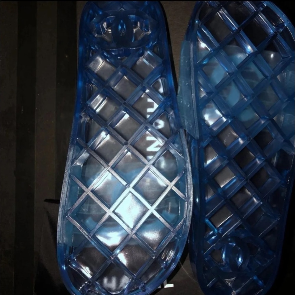 Chanel Pool Slides - Picture 4 of 4